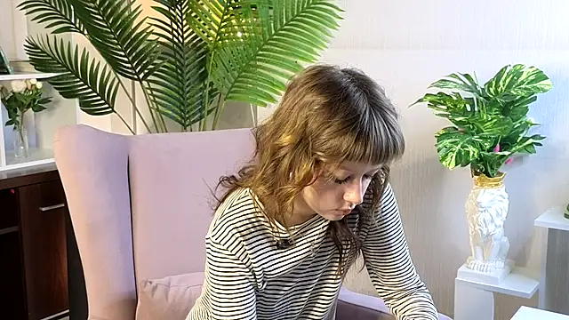 Snapshot of CarenChappan chatting on November 13, 3:05 pm CarenChappan online show from November 13, 3:05 pm