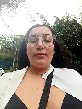 Snapshot of SaloGray8 chatting on May 8, 12:20 pm SaloGray8 online show from May 8, 12:20 pm