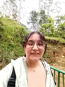 Snapshot of SaloGray8 chatting on May 19, 1:29 pm SaloGray8 online show from May 19, 1:29 pm