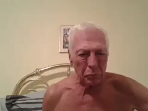 Snapshot of capttp chatting on October 29, 3:05 am capttp online show from October 29, 3:05 am