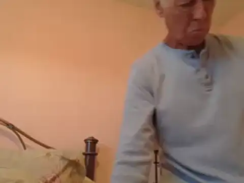 Snapshot of capttp chatting on October 27, 2:40 pm capttp online show from October 27, 2:40 pm