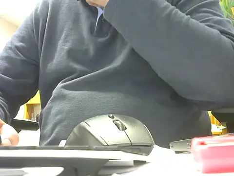 sssuka online show from February 9, 3:54 pm