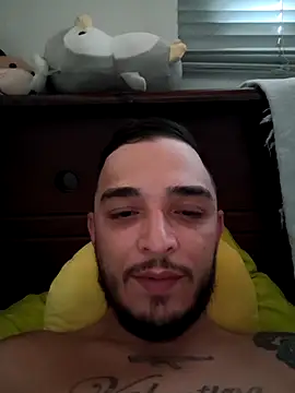mohamedkarimm online show from December 22, 3:34 pm