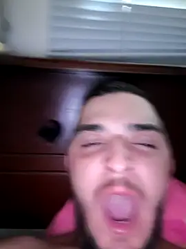 Snapshot of mohamedkarimm chatting on November 17, 8:13 pm mohamedkarimm online show from November 17, 8:13 pm