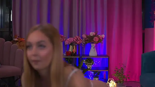 ElyssawetXX online show from November 19, 7:14 pm