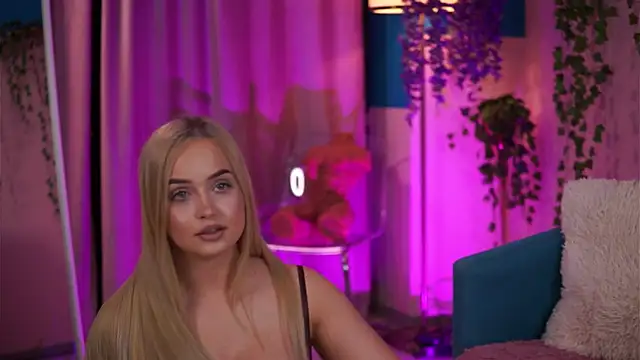 ElyssawetXX online show from May 28, 6:36 pm