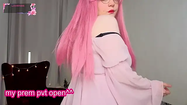 RacieBroom online show from December 14, 9:42 pm