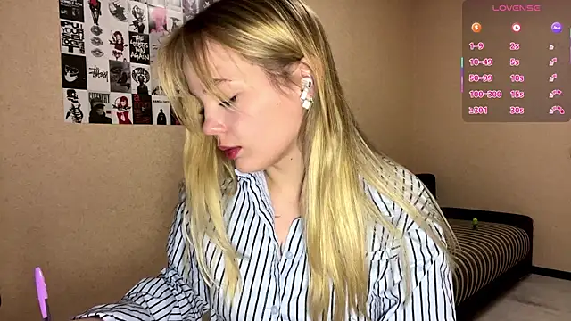 JestineParslow online show from December 19, 8:22 pm