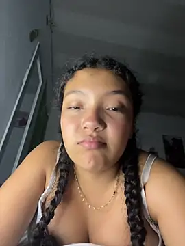 PetiteKattia online show from February 7, 4:42 am