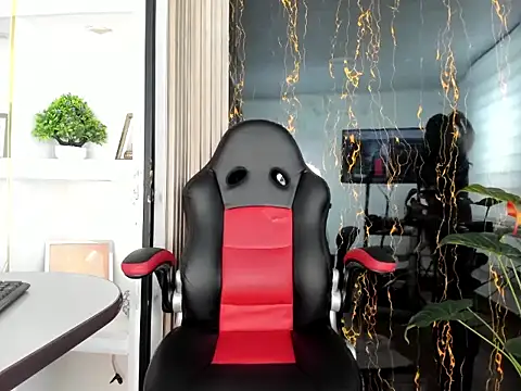 Lucy Vegas online show from March 4, 1:08 pm