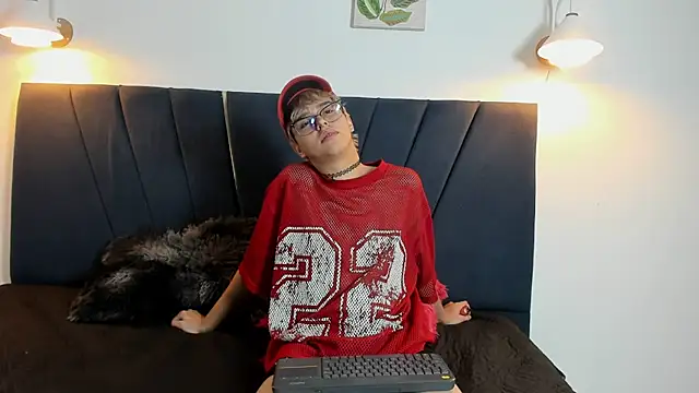 Snapshot of jaxson_cum chatting on November 15, 9:08 pm jaxson cum online show from November 15, 9:08 pm