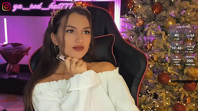 Snapshot of -RED_HAT- chatting on December 14, 5:29 pm -RED HAT- online show from December 14, 5:29 pm