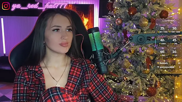 Snapshot of -RED_HAT- chatting on December 21, 4:19 pm -RED HAT- online show from December 21, 4:19 pm