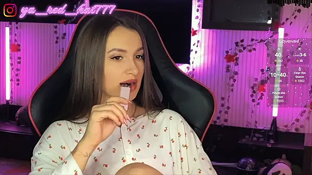 -RED HAT- online show from April 9, 5:19 pm