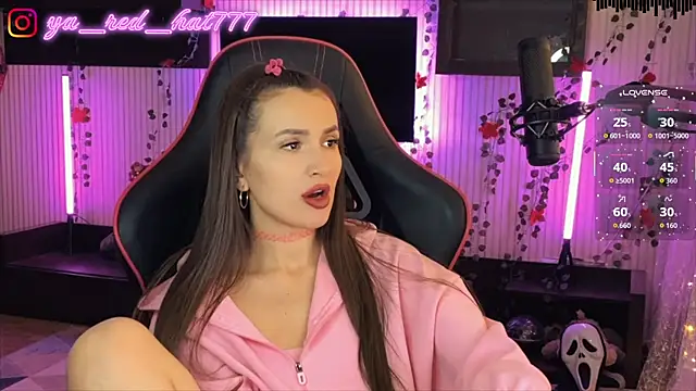 -RED HAT- online show from April 17, 9:45 am