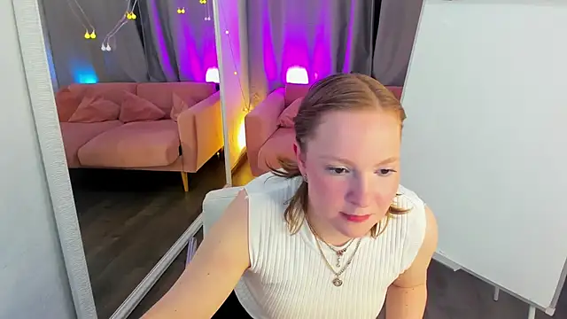 Elizabeth Walson online show from November 14, 2:32 pm