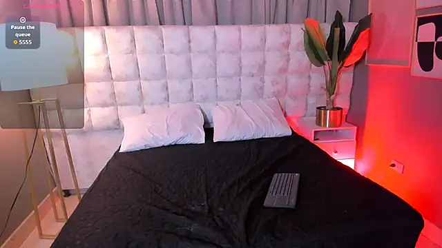 Atenea Velle online show from March 30, 1:45 pm