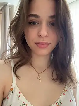 yoyogirlx online show from June 19, 3:45 am