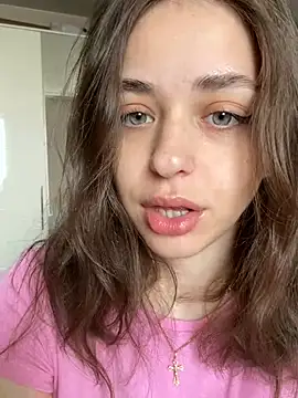 yoyogirlx online show from July 9, 3:51 am