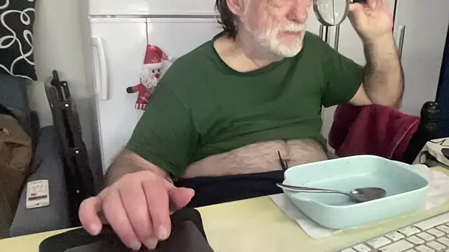 coach-karl online show from December 18, 11:58 am