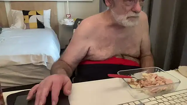 coach-karl online show from February 7, 1:08 pm