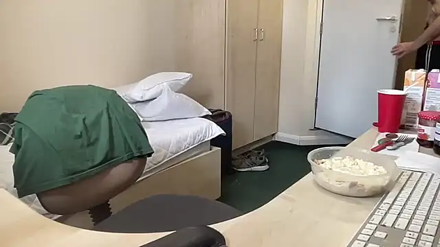 coach-karl online show from April 4, 11:50 am