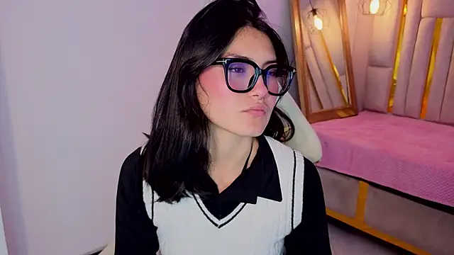 Brandy collinss online show from April 17, 6:44 pm