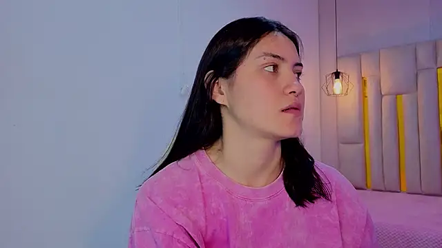 Brandy collinss online show from April 2, 11:17 am