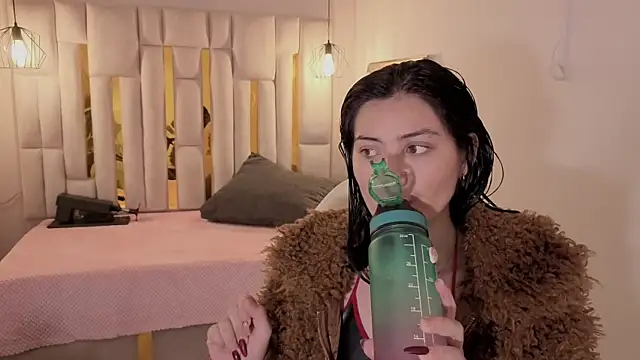 Brandy collinss online show from January 17, 8:07 am