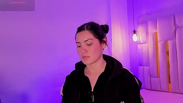 Brandy collinss online show from February 5, 8:43 am