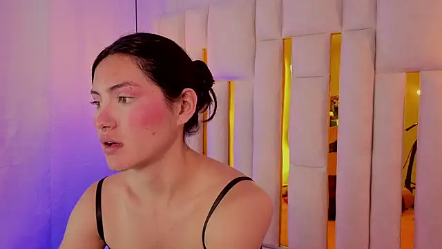 Brandy collinss online show from April 7, 7:15 pm