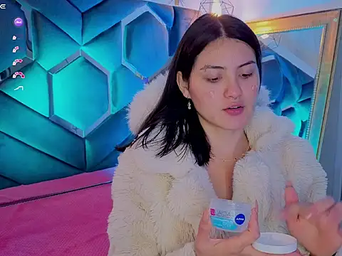 Brandy collinss online show from March 25, 11:31 am