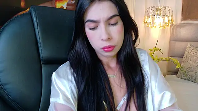 IrisDeLaVega  online show from March 29, 8:10 pm