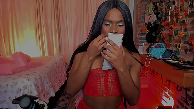 LaGoldenBitch online show from March 13, 12:54 pm