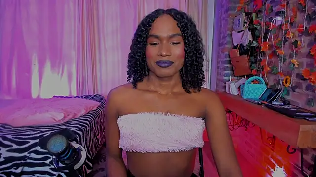 LaGoldenBitch online show from March 19, 6:41 pm