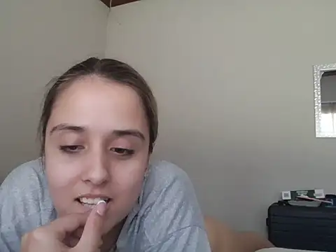 Snapshot of daddys_only_girl chatting on November 14, 8:40 am daddys only girl online show from November 14, 8:40 am