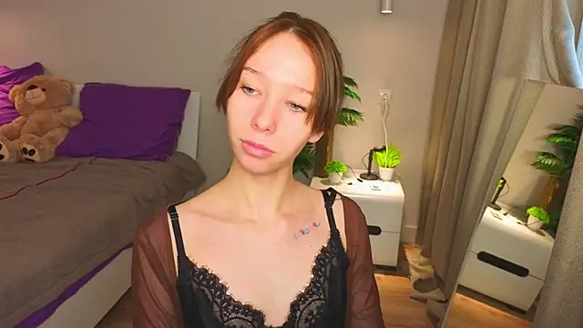 LilyPoetry  online show from December 22, 7:41 am