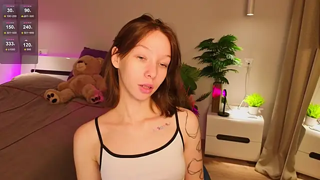 LilyPoetry  online show from December 5, 12:37 pm