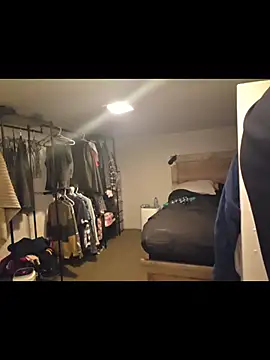 Snapshot of piggylatino chatting on January 12, 9:52 pm piggylatino online show from January 12, 9:52 pm