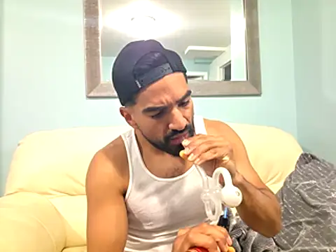 piggylatino online show from May 12, 7:53 pm