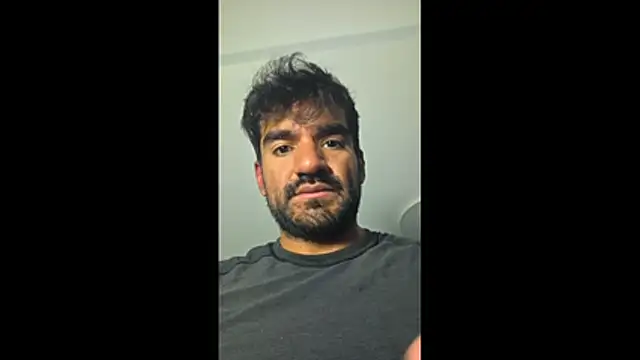 piggylatino online show from April 30, 4:19 am