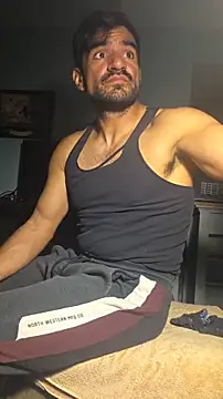piggylatino online show from April 28, 2:10 am