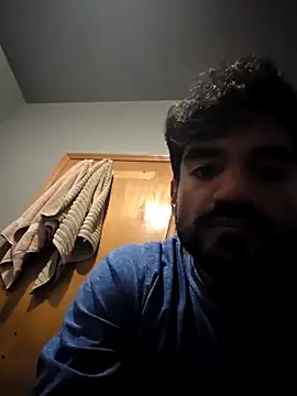 piggylatino online show from February 8, 11:35 pm