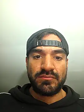 piggylatino online show from February 7, 9:12 pm