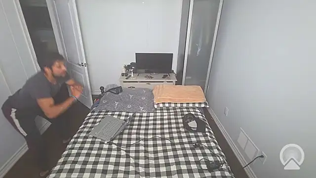 piggylatino online show from May 7, 5:27 pm