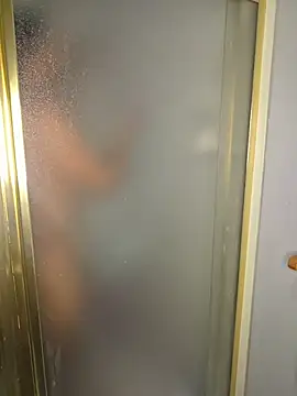 piggylatino online show from February 27, 12:22 am