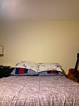 piggylatino online show from February 21, 11:07 pm