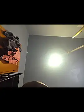 piggylatino online show from March 27, 10:43 pm