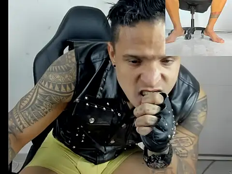 master leather online show from March 2, 12:44 am