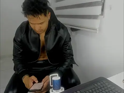 master leather online show from March 24, 7:36 pm